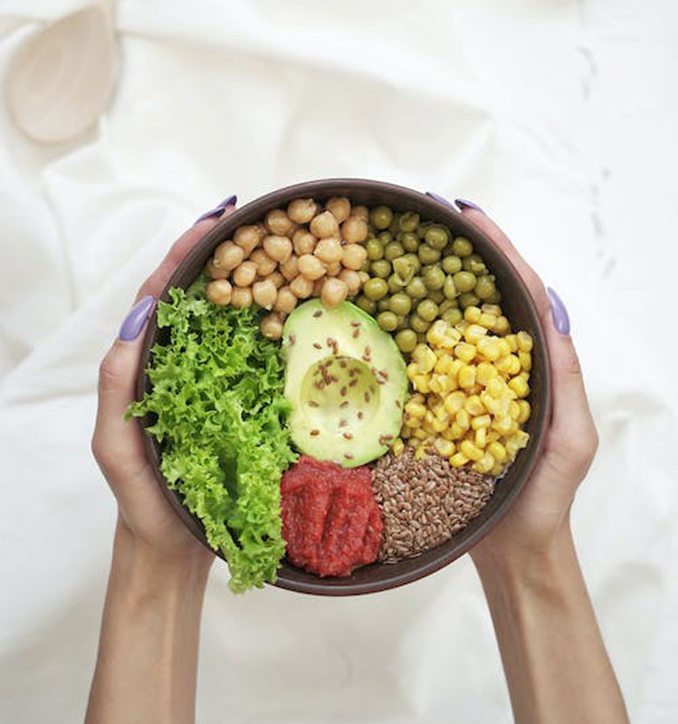 Muestra un bol de comida saludable de nutricionista